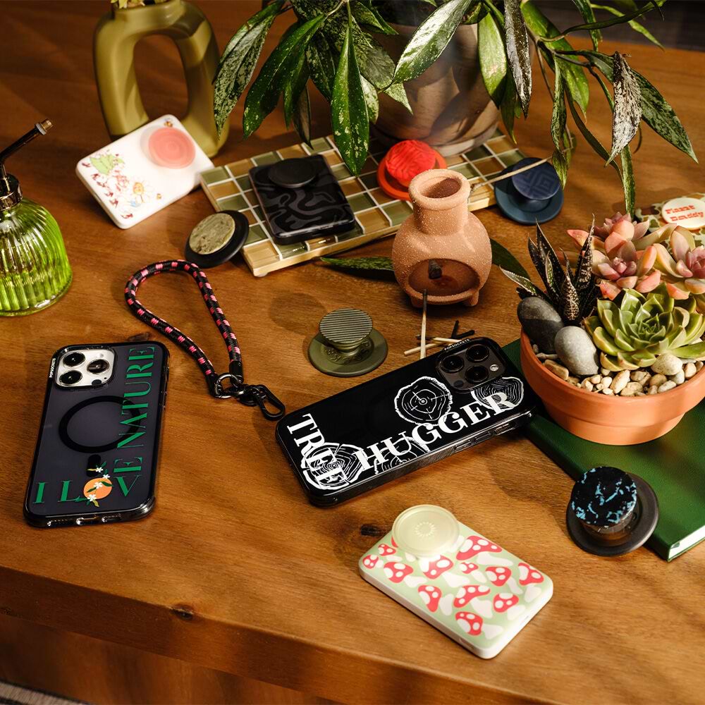 Red Shrooms Green — MagSafe PowerPack - US 90878