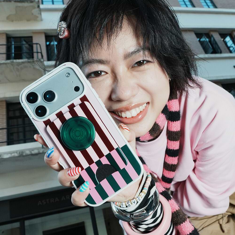 Pop of Pink Stripe — iPhone 17 MagSafe Case - US 54368